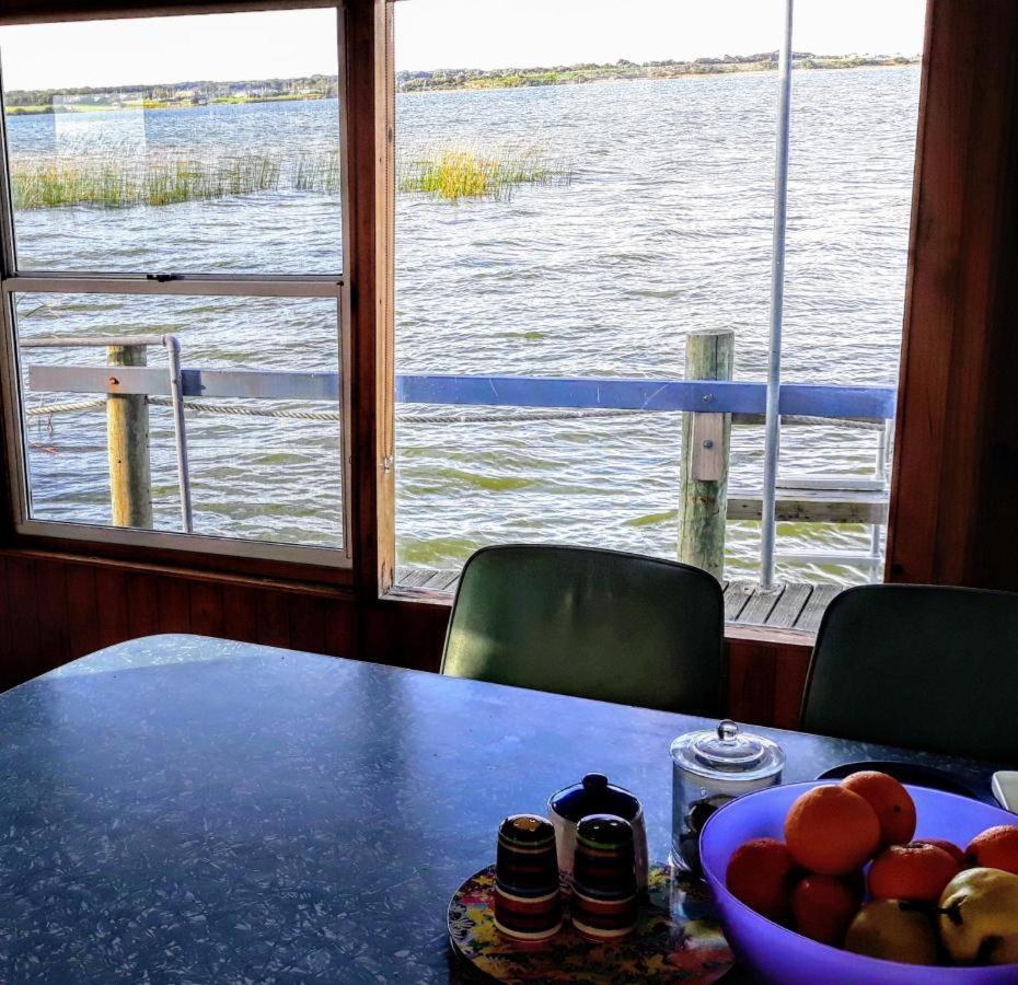 Ps Federal Retreat Paddle Steamer グールワ エクステリア 写真