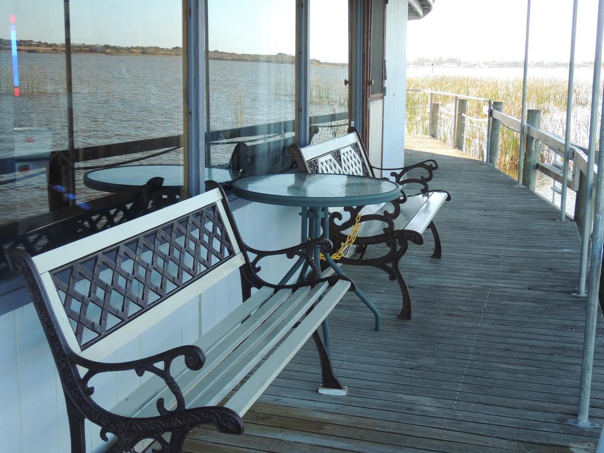 Ps Federal Retreat Paddle Steamer グールワ エクステリア 写真