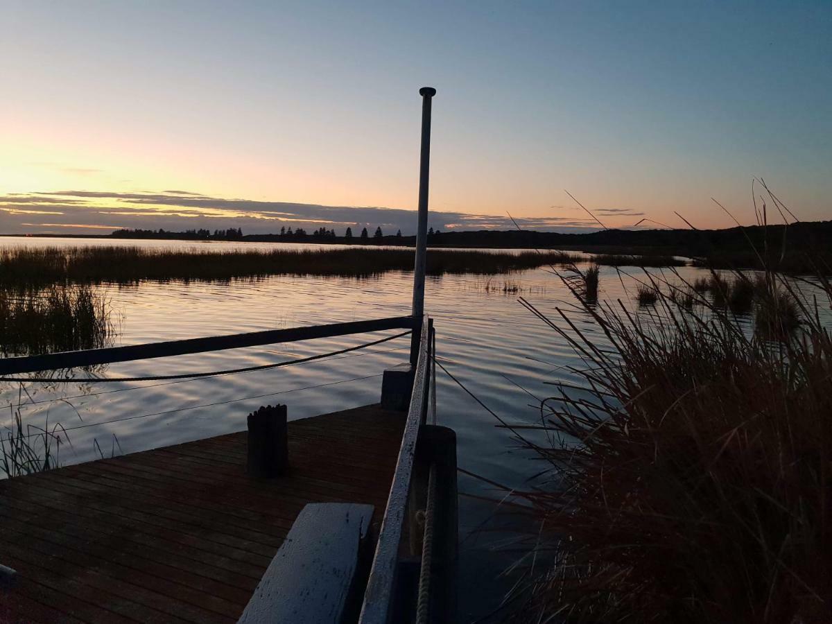 Ps Federal Retreat Paddle Steamer グールワ エクステリア 写真